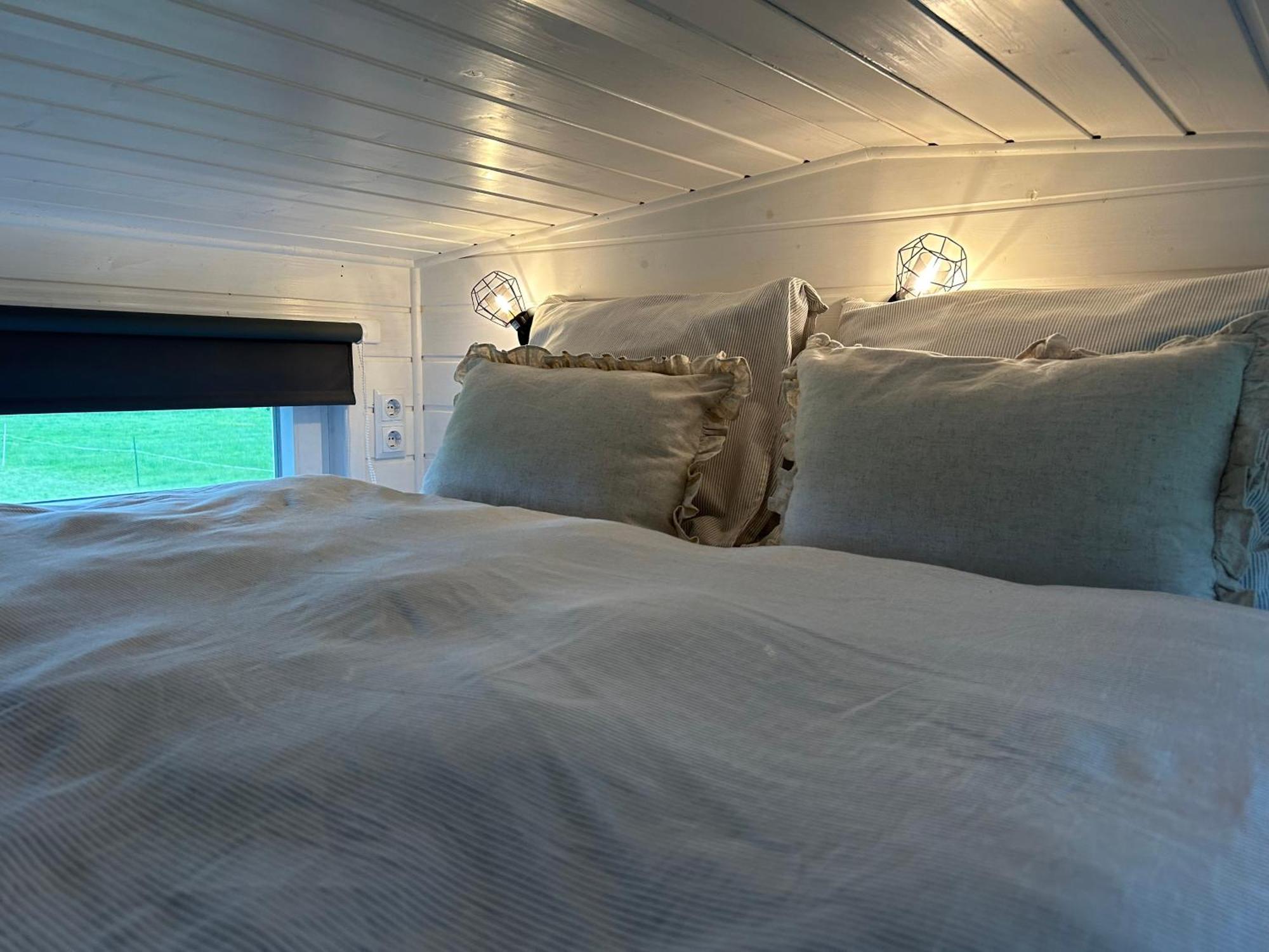 T'Hus Bed & Breakfast Katlijk Екстер'єр фото