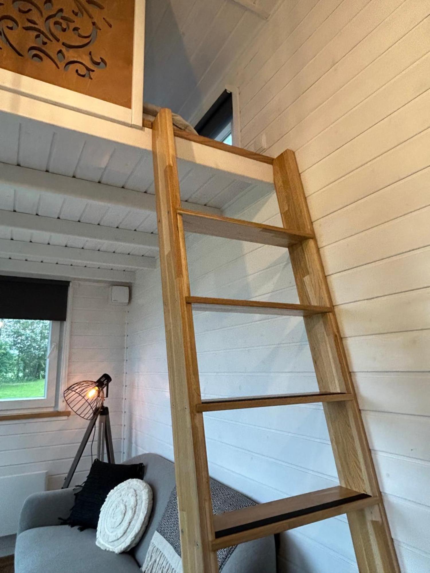 T'Hus Bed & Breakfast Katlijk Екстер'єр фото