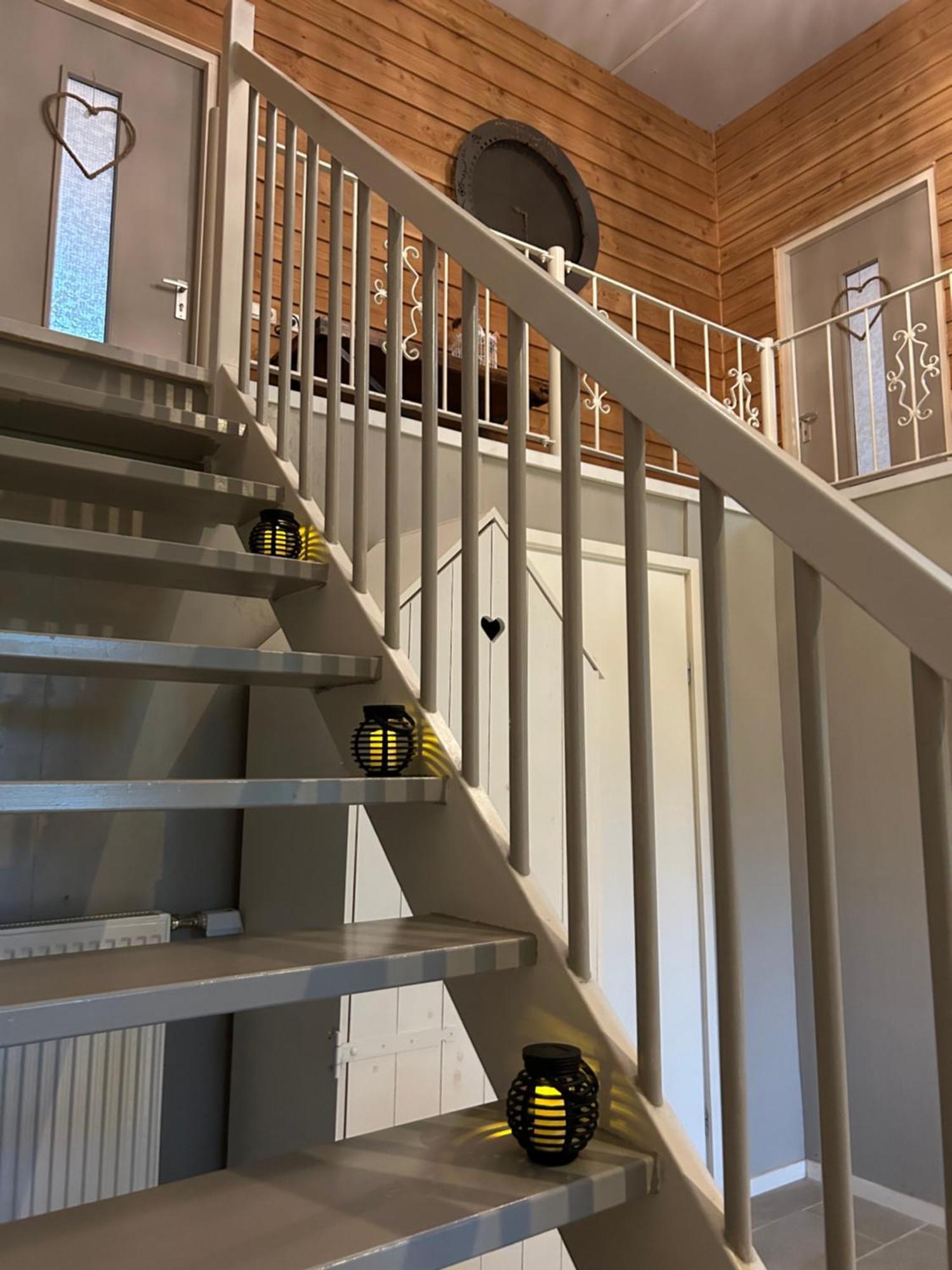 T'Hus Bed & Breakfast Katlijk Екстер'єр фото