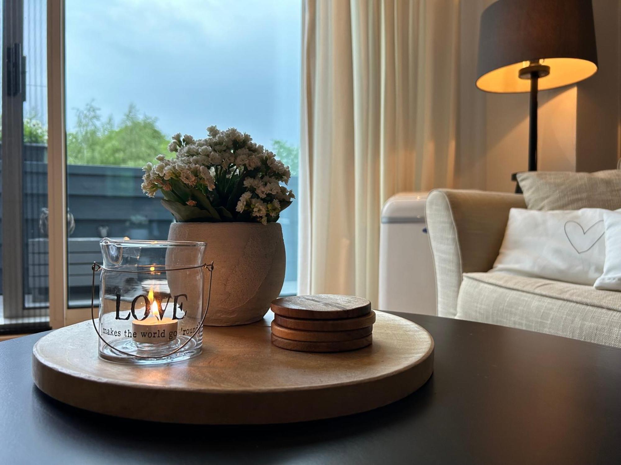 T'Hus Bed & Breakfast Katlijk Екстер'єр фото