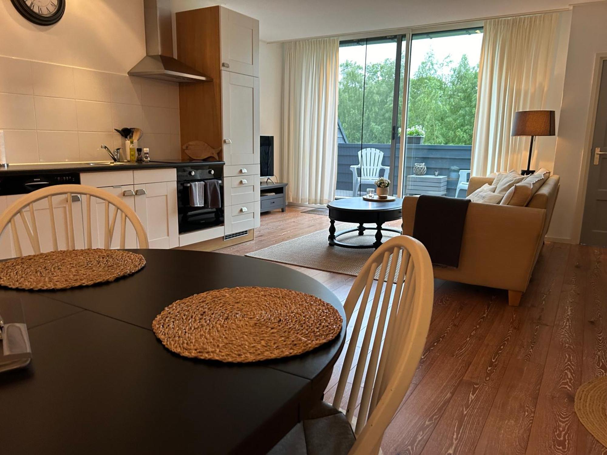 T'Hus Bed & Breakfast Katlijk Екстер'єр фото