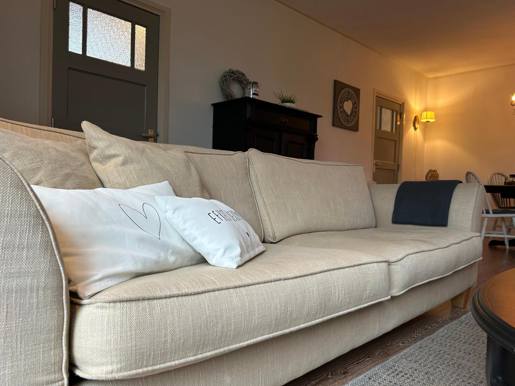 T'Hus Bed & Breakfast Katlijk Екстер'єр фото